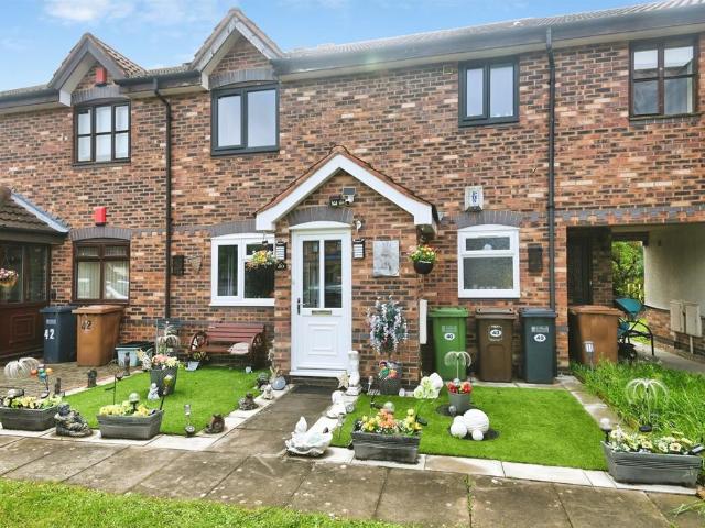 Flat for sale in Marston Green, Solihull