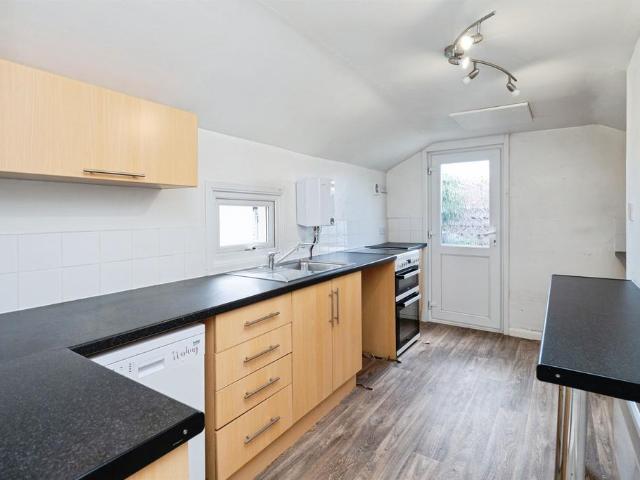 Flat for sale in Southborough, Sandown Park