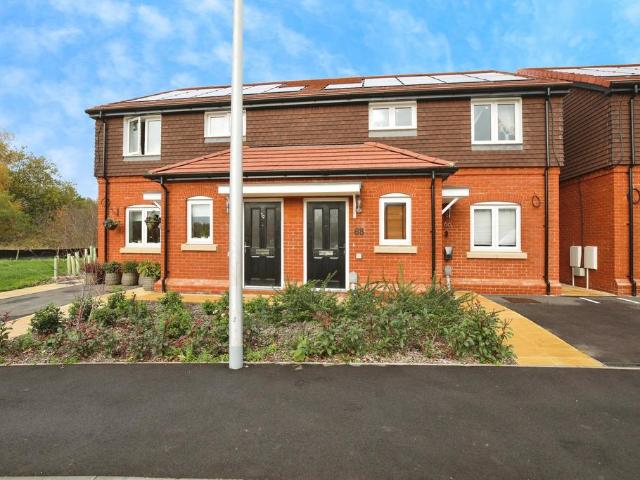Flat for sale in Enborne, West Berkshire