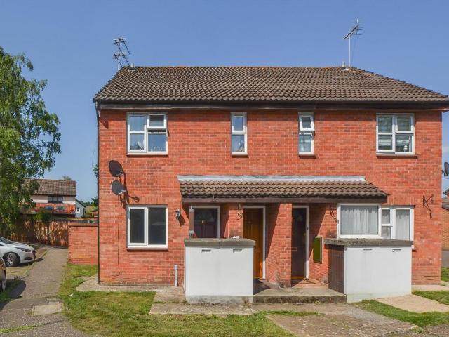 Flat for sale in Hutton Mount, Navestock Side