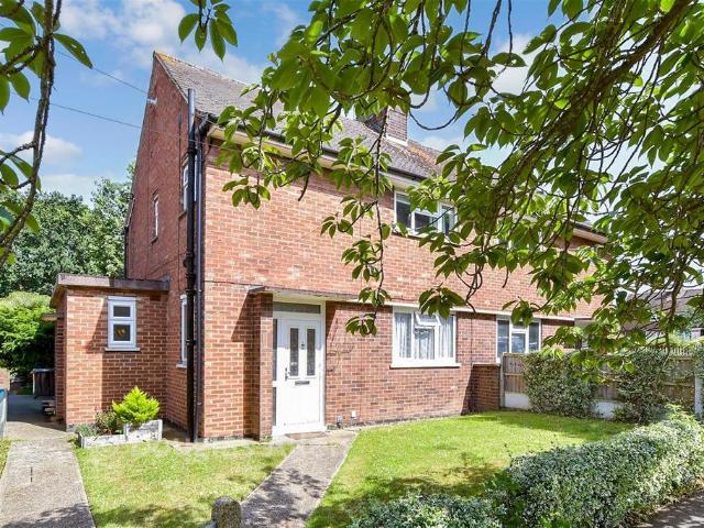 Flat for sale in Wickford