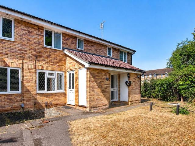 Flat for sale in Binfield