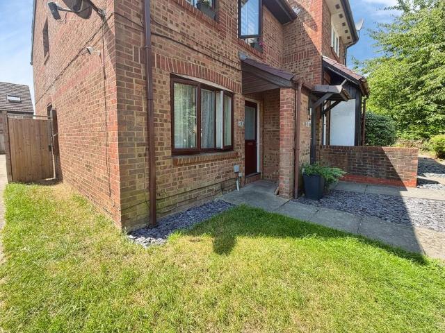 Flat for sale in West Drayton, Greater London