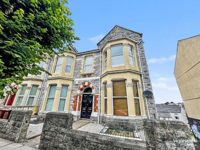 Flat for sale in Mount Wise
