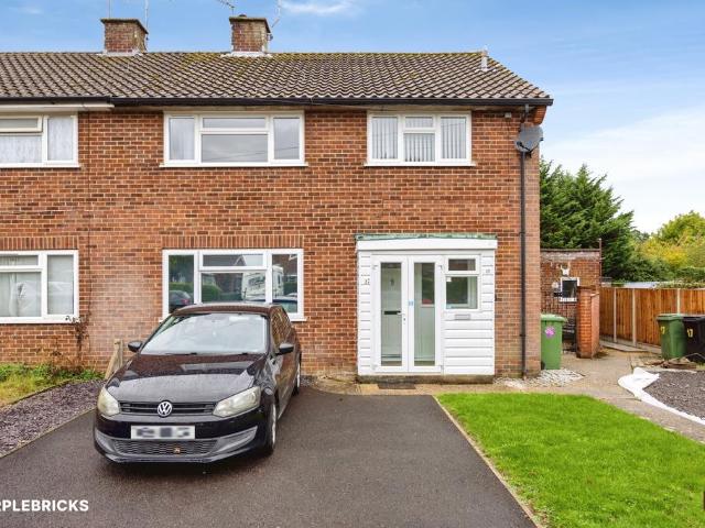 Flat for sale in Bramshott, East Hampshire