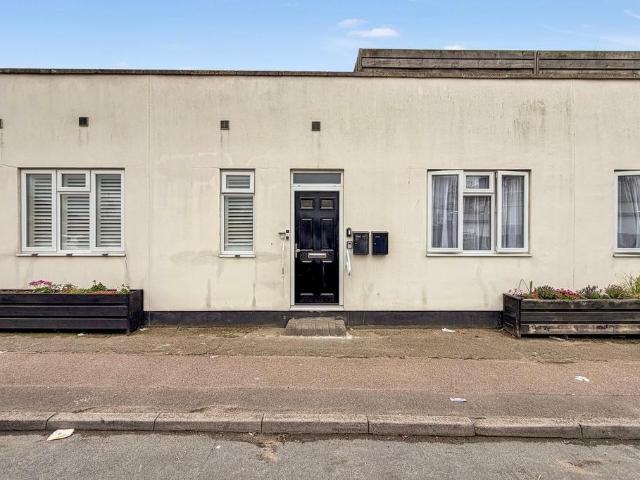 Flat for sale in Gillingham