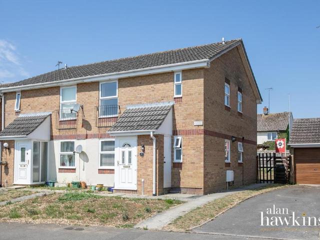 Flat for sale in Wiltshire