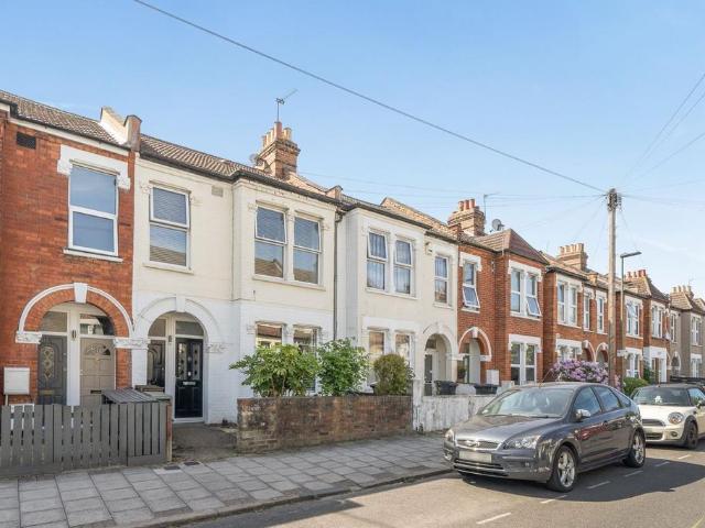 Flat for sale in Penge, Greater London