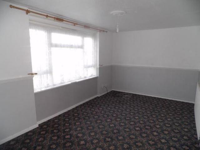 Flat for sale in Yew Tree, West Midlands