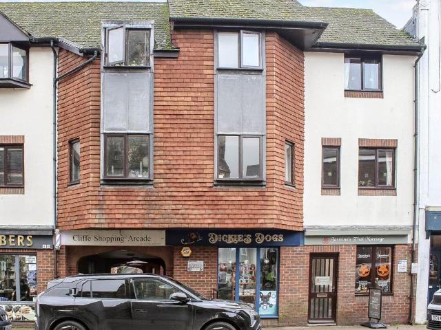 Flat for sale in Lewes, Iford