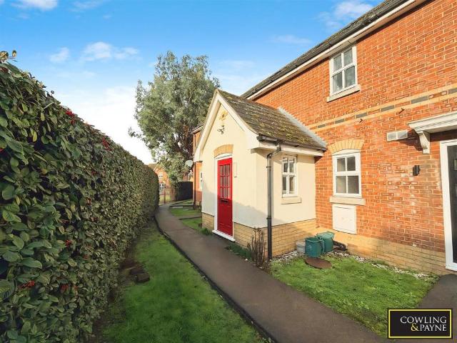 Flat for sale in Wickford