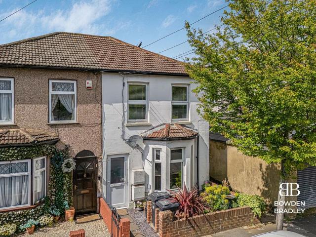 Flat for sale in Newbury Park, Isle Of Man