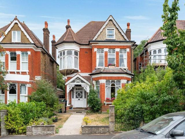 Flat for sale in Greater London