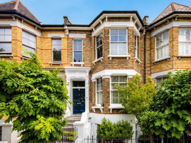 Flat for sale in Clapton, Lower Clapton