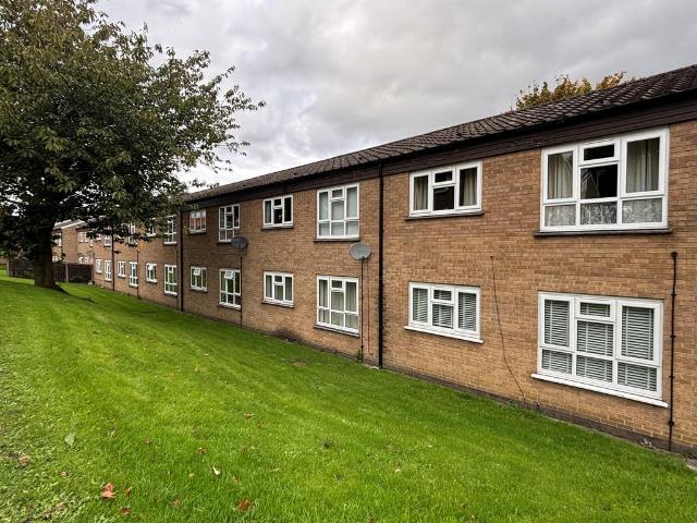 Flat for sale in Delph Hill, Calderdale