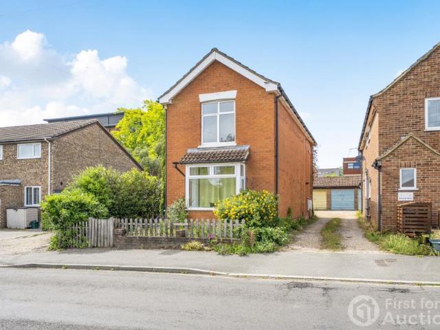 Flat for sale in Fleet, Hart