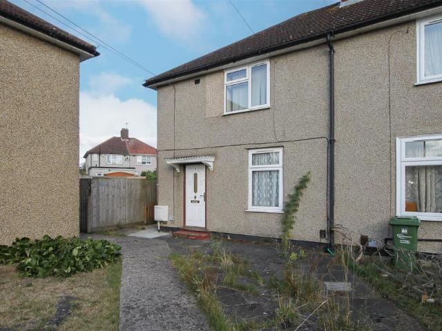 Flat for sale in Dagenham, Becontree Heath