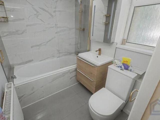 Maisonette for sale in London Borough of Lewisham, Greater London