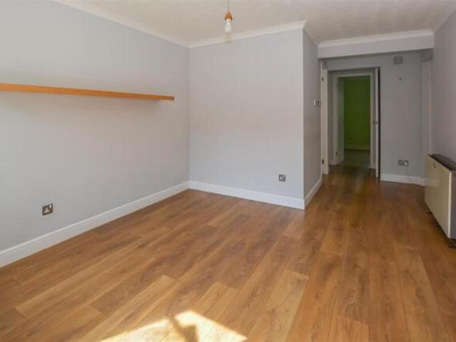 Maisonette for sale