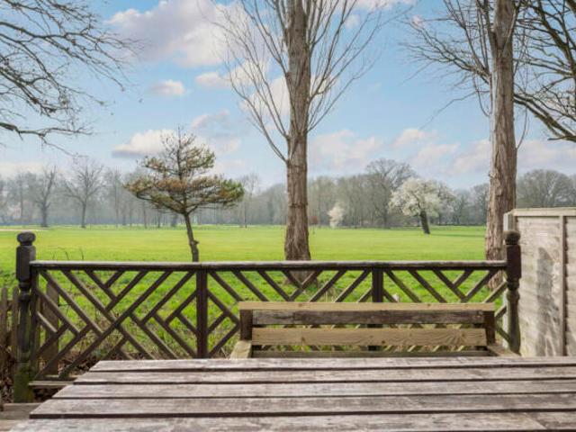 Maisonette for sale in London Borough of Merton, Raynes Park