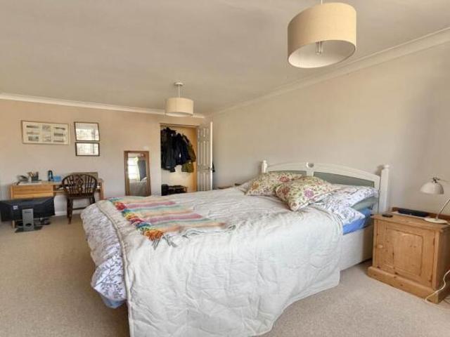 Maisonette for sale in Sandown Park, Kent