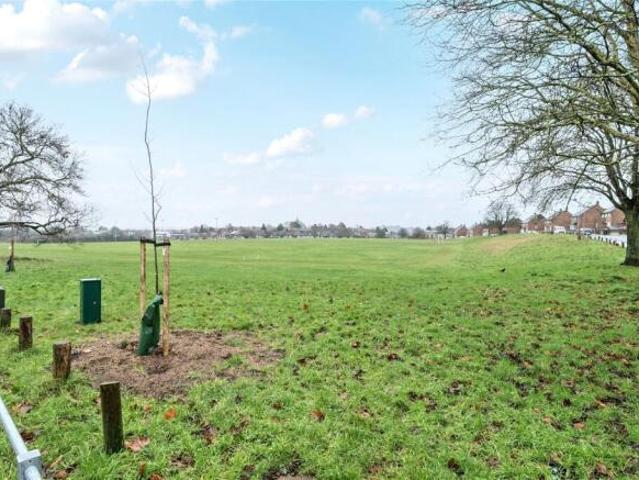 Maisonette for sale in Orpington, Greater London