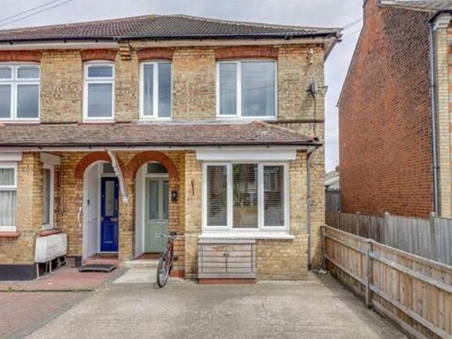 House for sale in Pilgrims' Hatch, Navestock Side