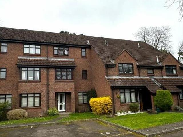 House for sale in Heol-las, Surrey