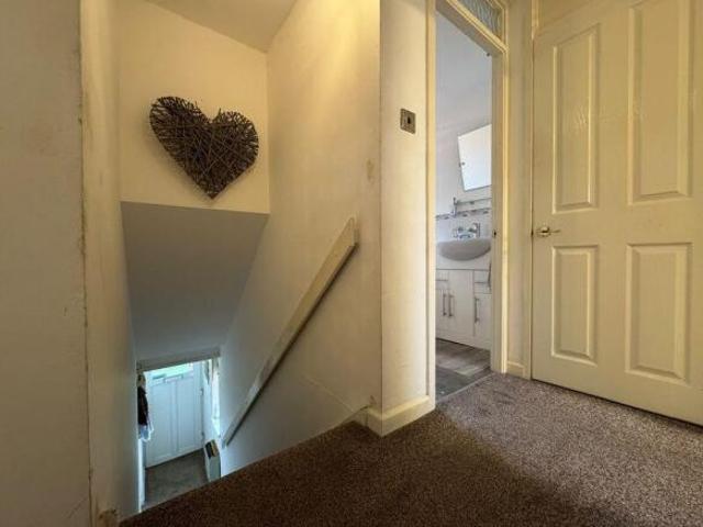 Maisonette for sale in Luton