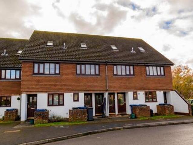 House for sale in Fole, Surrey