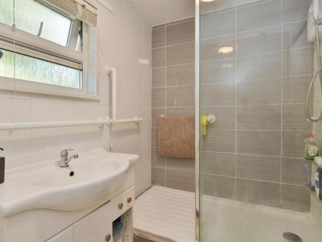 Maisonette for sale in New Bradwell