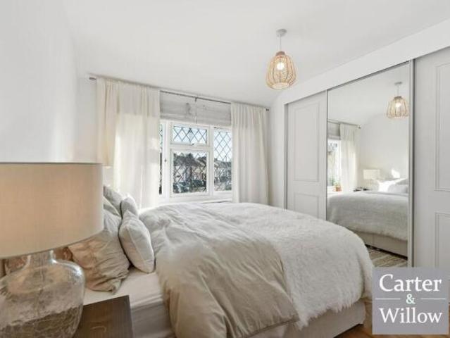 Maisonette for sale in Dagenham, Greater London