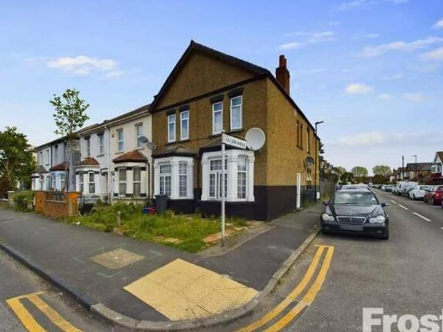 House for sale in London Borough of Hounslow, Feltham