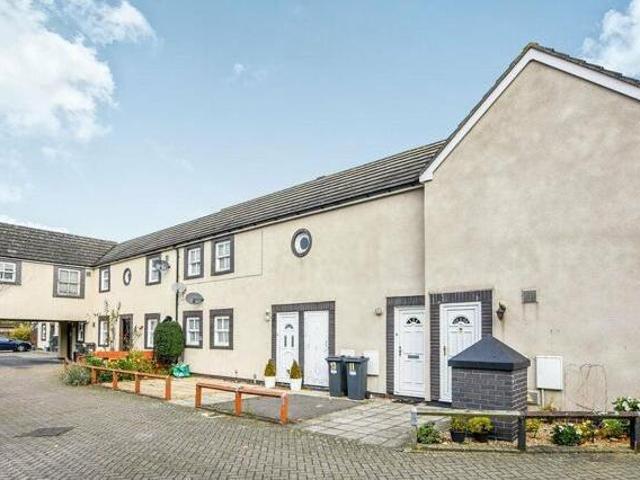 House for sale in London Borough of Hounslow, Feltham
