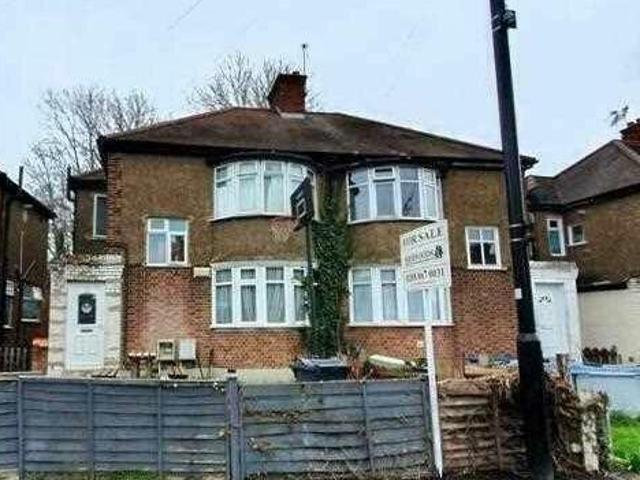 House for sale in London Borough of Hounslow, Feltham