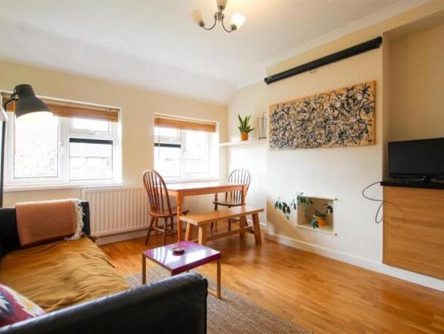 Maisonette for sale in Romsey, Cambridge