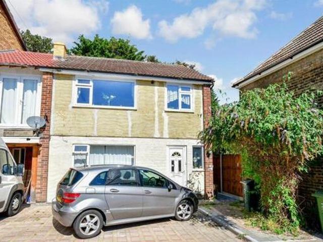 House for sale in Stone, Monks Orchard