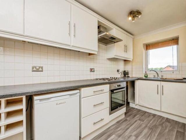 Maisonette for sale in The Ronkswood, Worcestershire