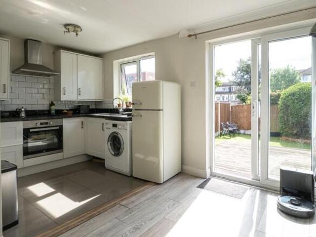 Maisonette for sale in North Watford, Hertfordshire