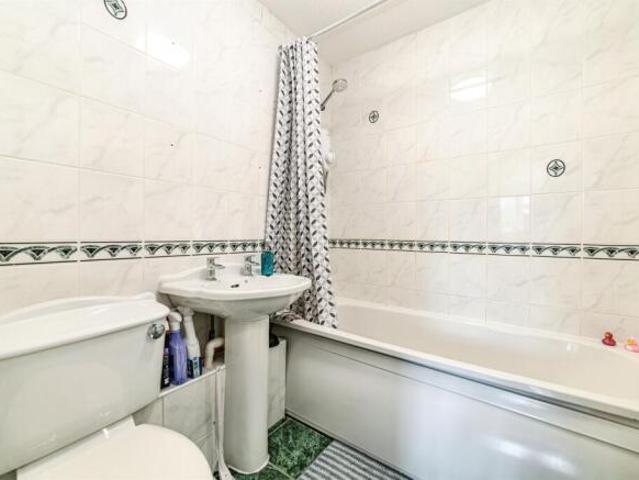 Maisonette for sale in Black Dam, Basingstoke and Deane