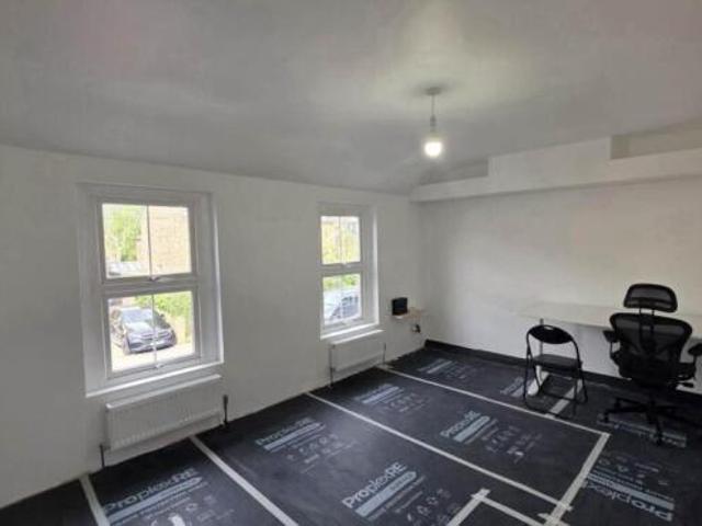 Maisonette for sale in Robin Hood, The Slade