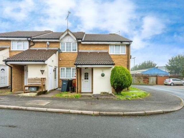 House for sale in Luton