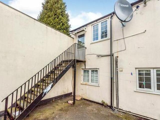 House for sale in Luton