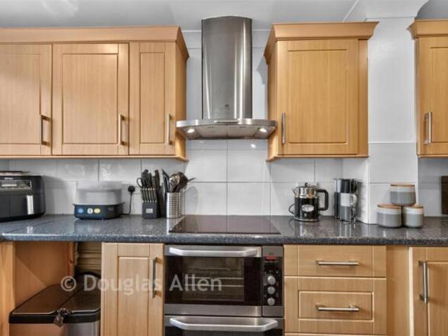 Maisonette for sale in Chingford, Greater London