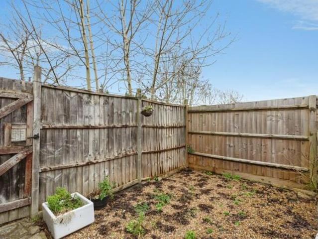 Maisonette for sale in Kingswood, Watford