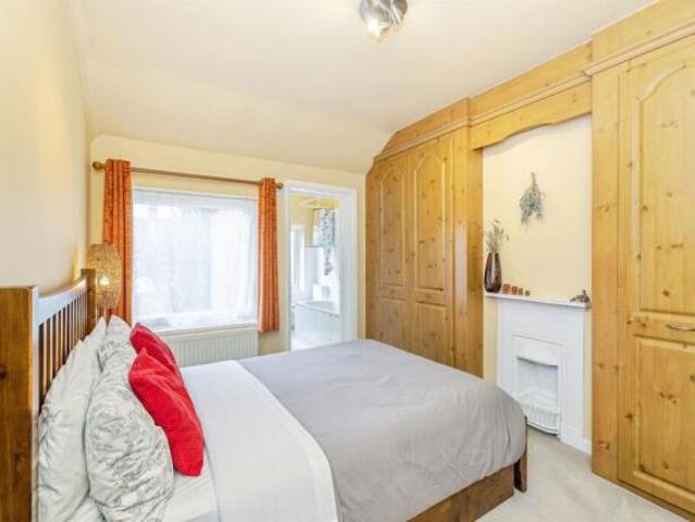 Maisonette for sale in North Watford