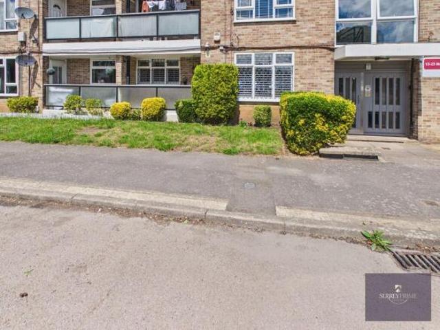 Maisonette for sale in Slough