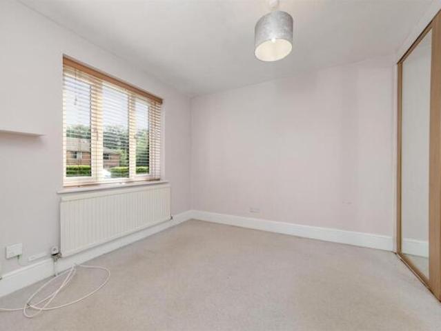 Maisonette for sale in Five Acres, Hertfordshire
