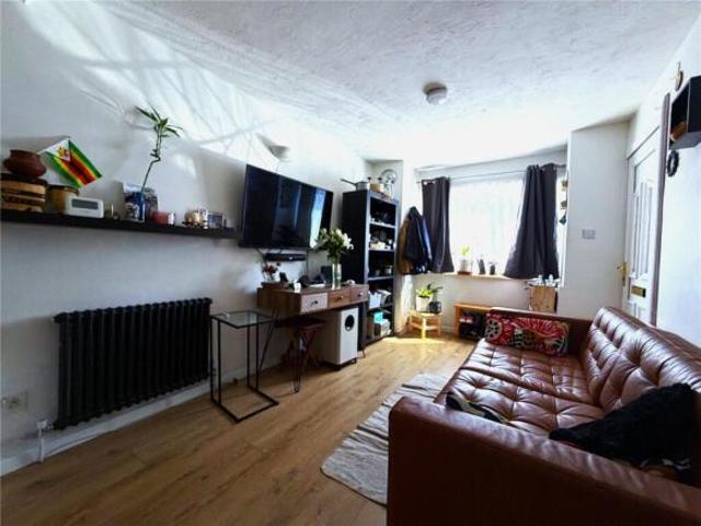 Maisonette for sale in Slough