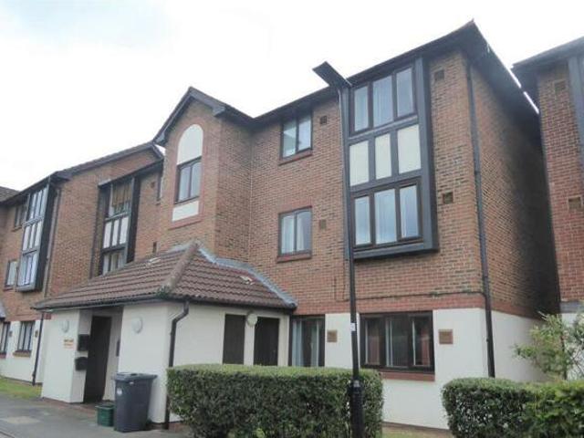 House for sale in London Borough of Hounslow, Feltham